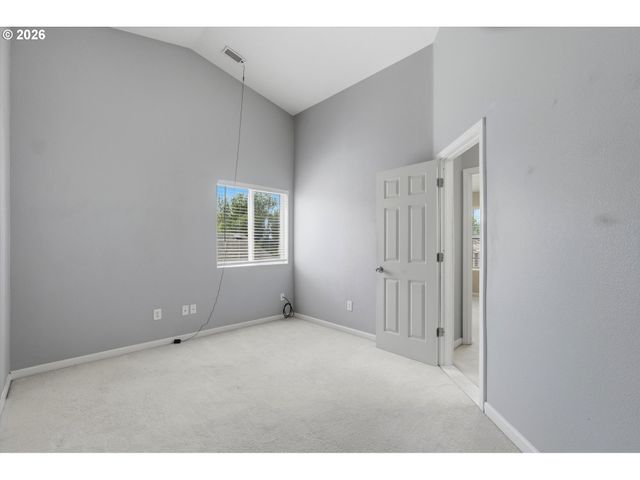 2068 Sw 34TH St, Gresham, OR 97080