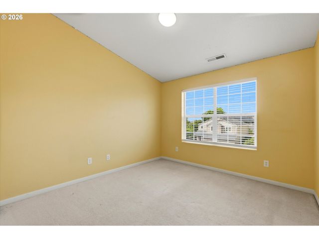 2068 Sw 34TH St, Gresham, OR 97080