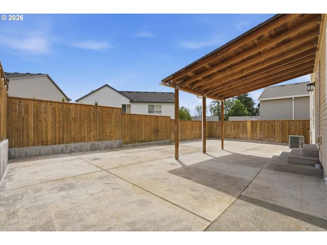 2068 Sw 34TH St, Gresham, OR 97080