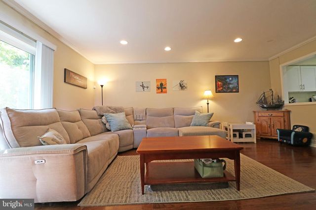 7 OLD PENNELL RD, Media, PA 19063