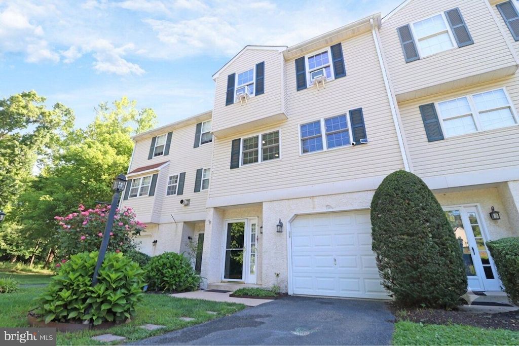 7 OLD PENNELL RD, Media, PA 19063