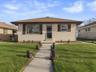 4556 N 71st STREET, Milwaukee, WI 53218