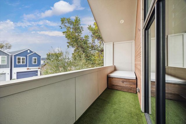 823 Aurora Street, Houston, TX 77009