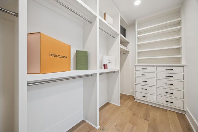 823 Aurora Street, Houston, TX 77009