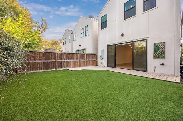 823 Aurora Street, Houston, TX 77009