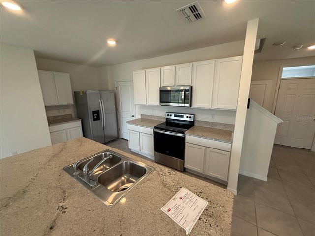 5643 HOLLINGWORTH TRAIL, Wesley Chapel, FL 33545