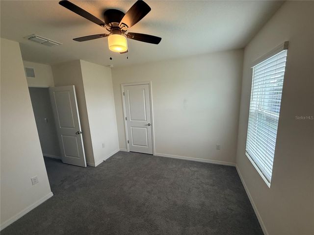 5643 HOLLINGWORTH TRAIL, Wesley Chapel, FL 33545