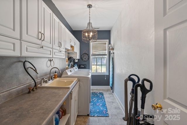 156 Trotter Ridge Drive, Mooresville, NC 28117