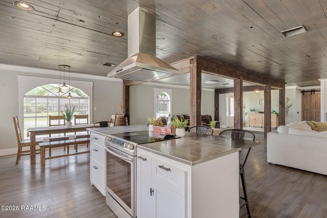 610 E Demanade Drive, Lafayette, LA 70503