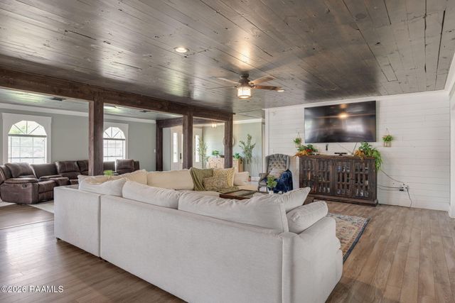 610 E Demanade Drive, Lafayette, LA 70503