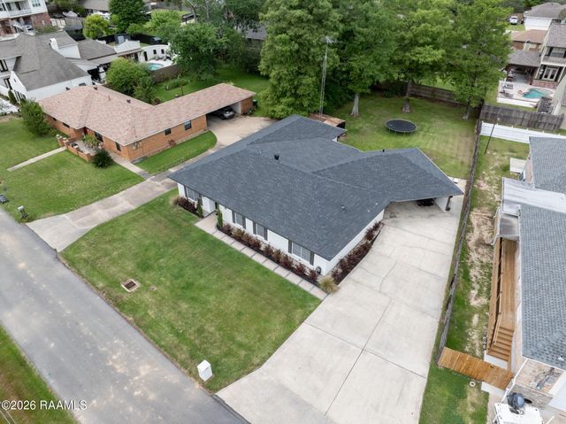 610 E Demanade Drive, Lafayette, LA 70503