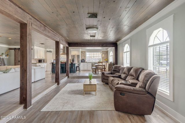 610 E Demanade Drive, Lafayette, LA 70503
