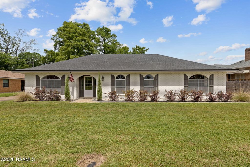 610 E Demanade Drive, Lafayette, LA 70503