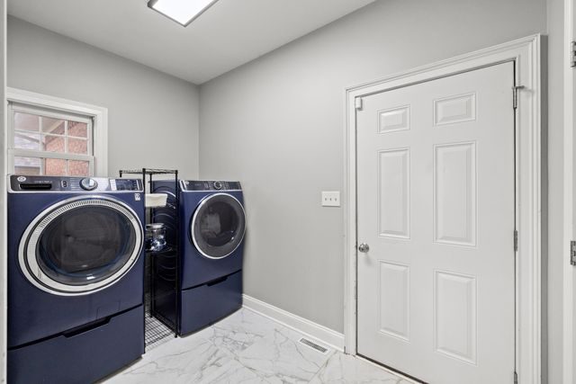 1084 Scenic Garden, Lawrenceburg, KY 40342