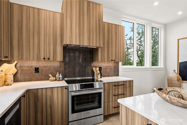 1512 NW 59th Street, Seattle, WA 98107