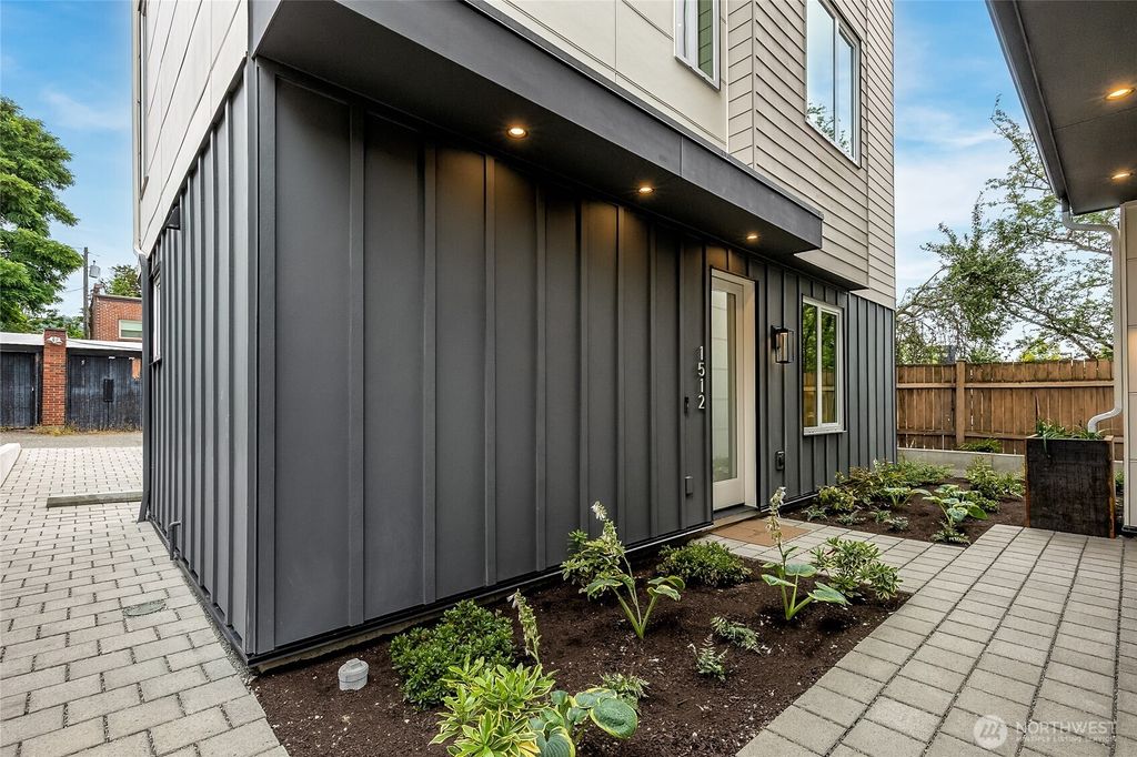 1512 NW 59th Street, Seattle, WA 98107
