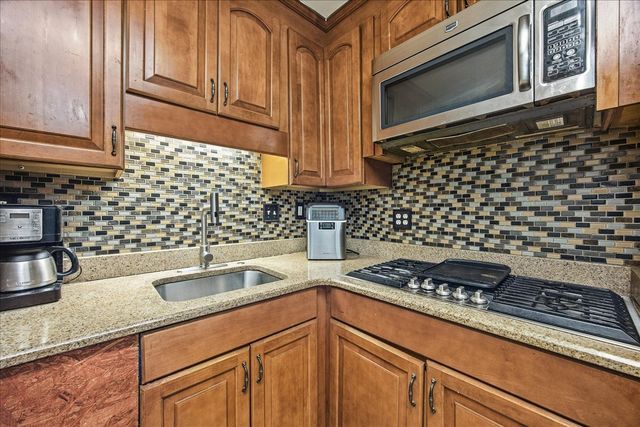 47 S 204th East Avenue, Tulsa, OK 74108