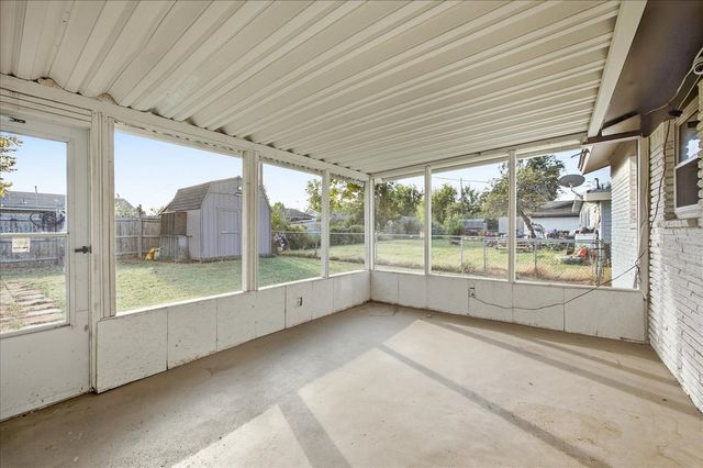 47 S 204th East Avenue, Tulsa, OK 74108