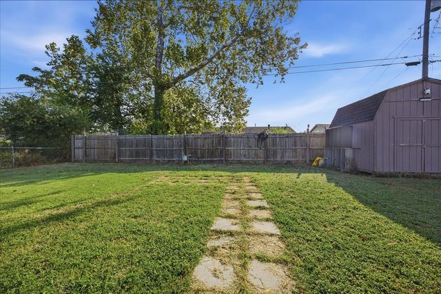 47 S 204th East Avenue, Tulsa, OK 74108