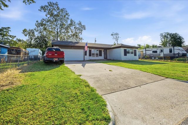 47 S 204th East Avenue, Tulsa, OK 74108