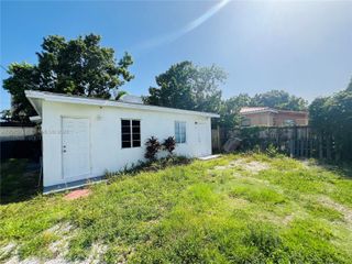 3072 SW 16th Street 1, Miami, FL 33145