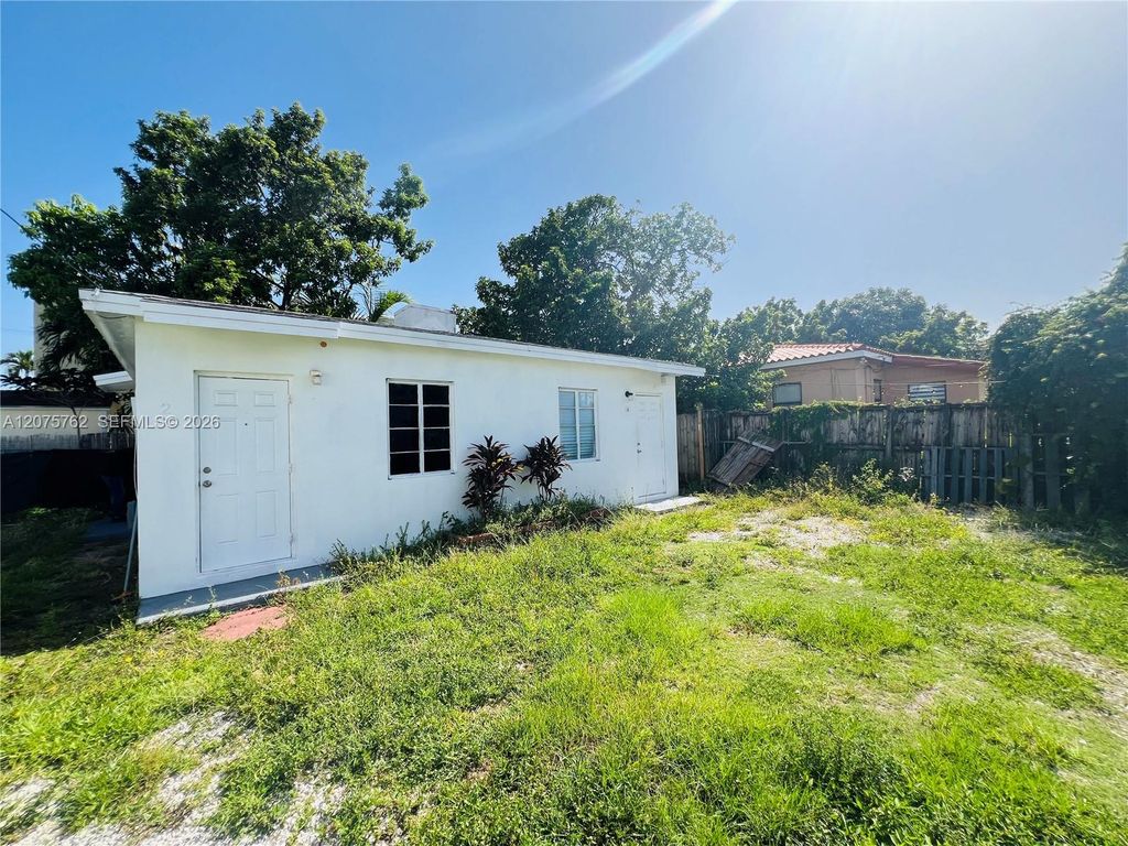 3072 SW 16th Street 1, Miami, FL 33145