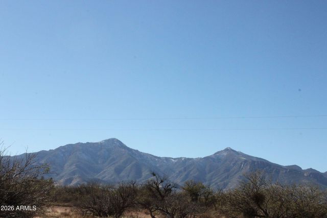 6229 S NATOMA Trail, Hereford, AZ 85615