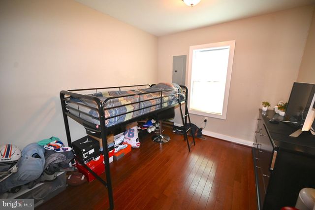 4800 DEANWOOD DR, Capitol Heights, MD 20743
