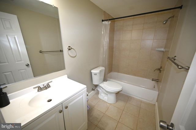 4800 DEANWOOD DR, Capitol Heights, MD 20743