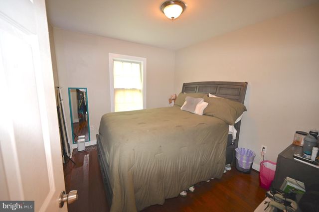 4800 DEANWOOD DR, Capitol Heights, MD 20743