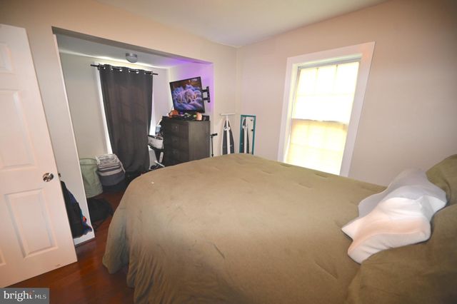 4800 DEANWOOD DR, Capitol Heights, MD 20743