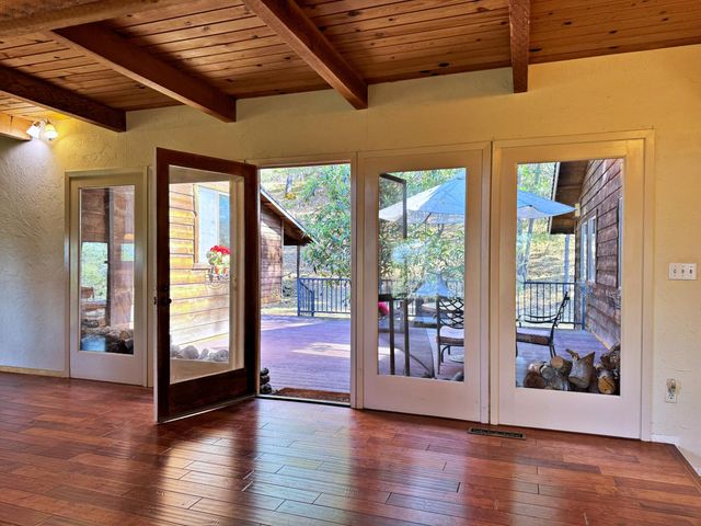 4181 Thunderbird Ln, Rescue, CA 95672