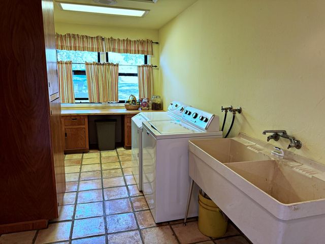 4181 Thunderbird Ln, Rescue, CA 95672