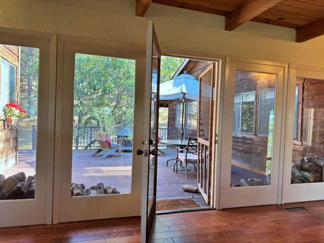 4181 Thunderbird Ln, Rescue, CA 95672