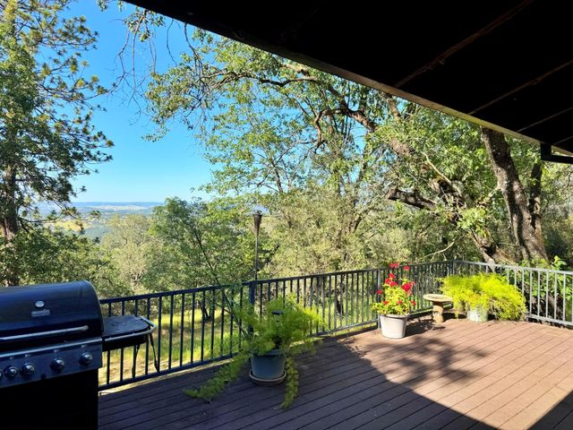 4181 Thunderbird Ln, Rescue, CA 95672