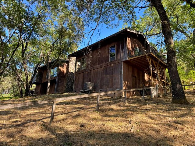 4181 Thunderbird Ln, Rescue, CA 95672