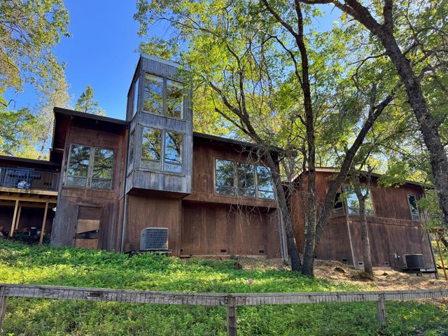 4181 Thunderbird Ln, Rescue, CA 95672
