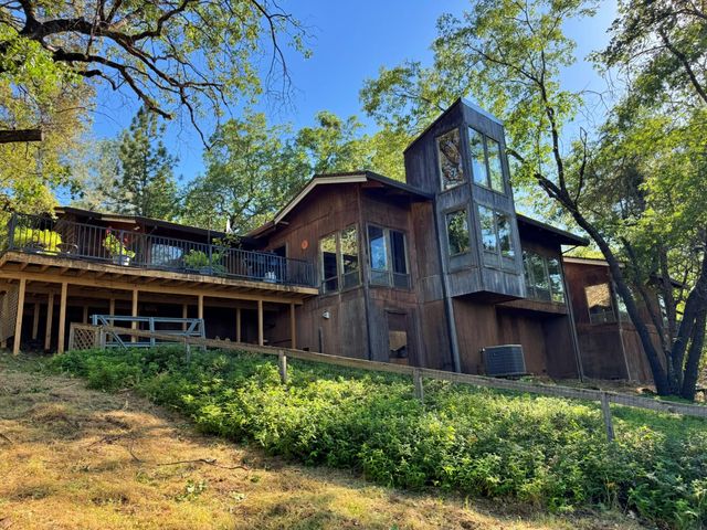 4181 Thunderbird Ln, Rescue, CA 95672