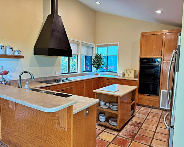 4181 Thunderbird Ln, Rescue, CA 95672