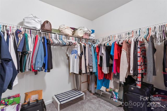 1813 Eastway Drive, Dallas, NC 28034