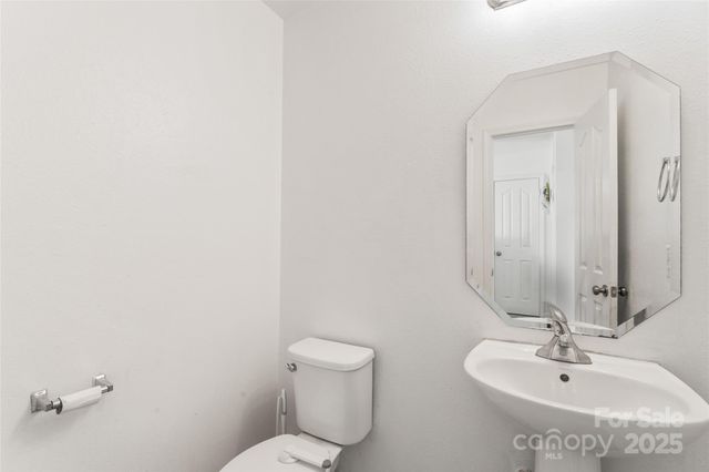 1813 Eastway Drive, Dallas, NC 28034