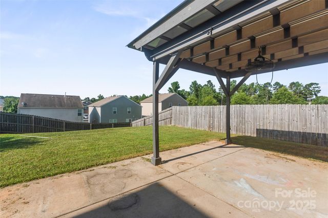 1813 Eastway Drive, Dallas, NC 28034