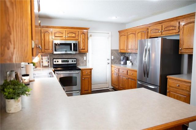 505 W 4th Street, Wellsville, KS 66092