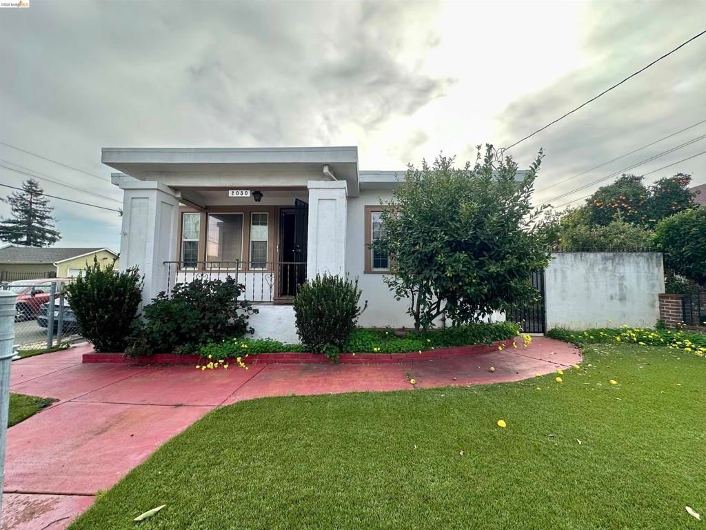 2050 2050 102Nd Ave, Oakland, CA 94603