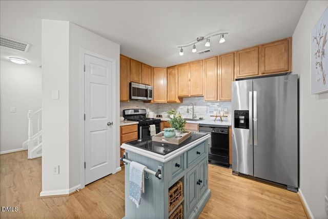 8610 Neuse Landing Lane, Raleigh, NC 27616