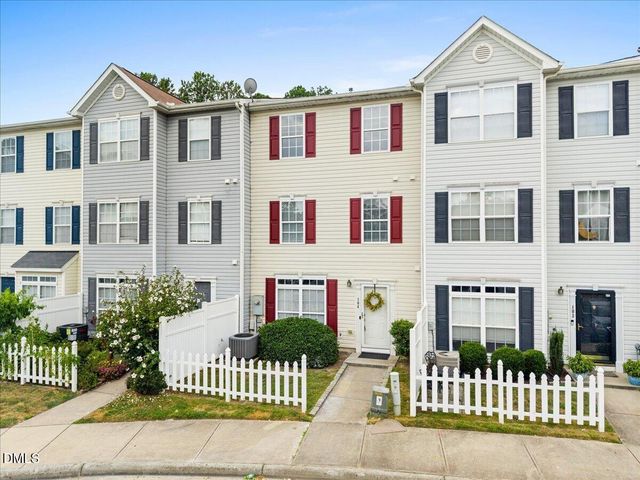 8610 Neuse Landing Lane, Raleigh, NC 27616