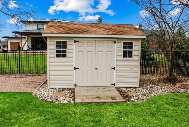 116 35th Avenue NE, Fargo, ND 58102