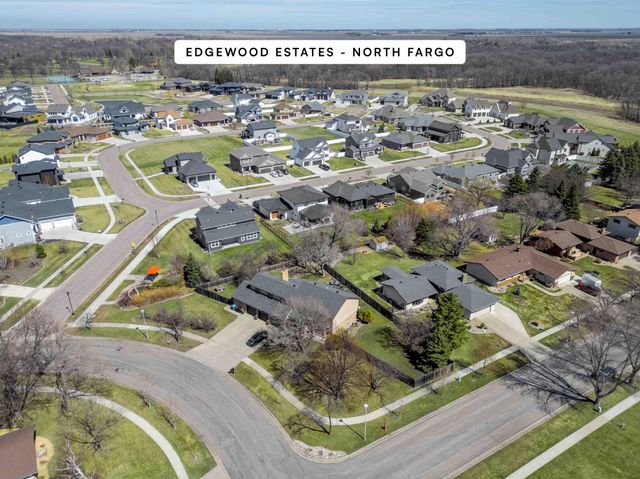 116 35th Avenue NE, Fargo, ND 58102