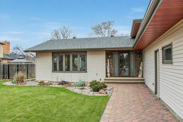 116 35th Avenue NE, Fargo, ND 58102