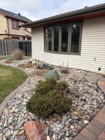 116 35th Avenue NE, Fargo, ND 58102